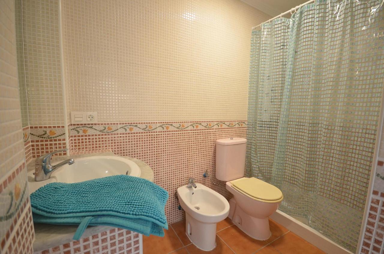 Вилла Agradable Adosado Con Piscina, Duchas Hidromasaje Торевьиа Экстерьер фото
